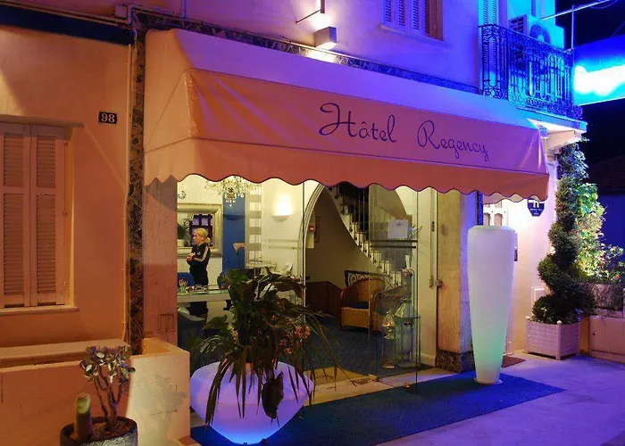 De Charme Regency Hotel