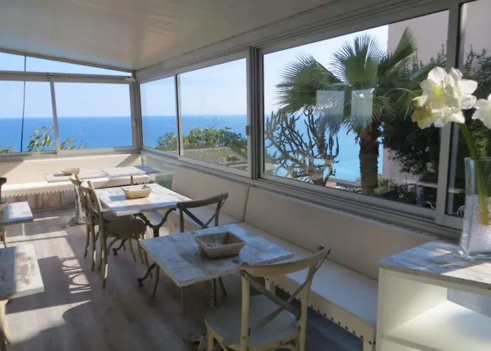 De Charme Regency Roccabruna