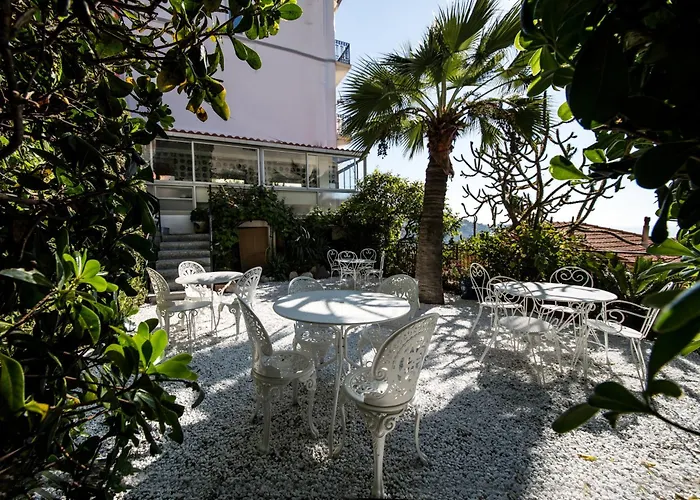 De Charme Regency 2* Roccabruna