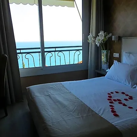 De Charme Regency Hotel