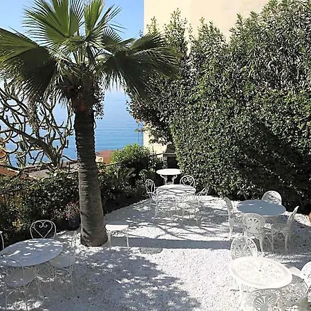 De Charme Regency 2*